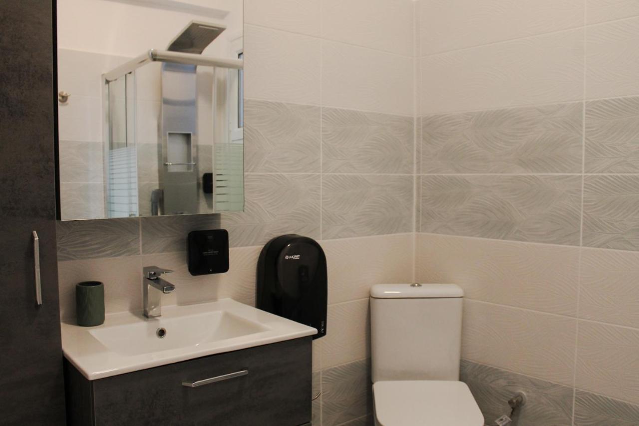 Wave Luxury Apartments Кассиопи Экстерьер фото